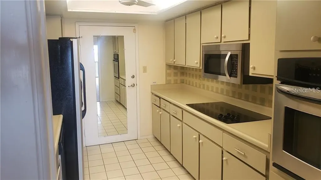 435 S Gulfstream Avenue Sarasota FL 34236