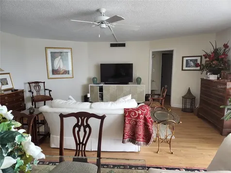 435 S Gulfstream Avenue Sarasota FL 34236