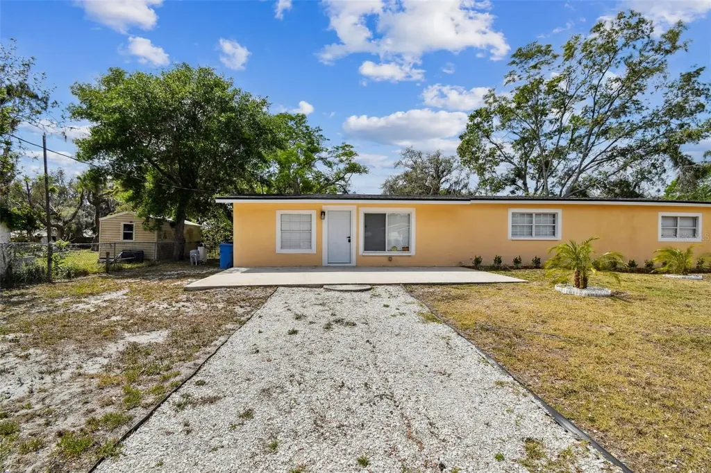 3414 Lindsey Street Dover FL 33527