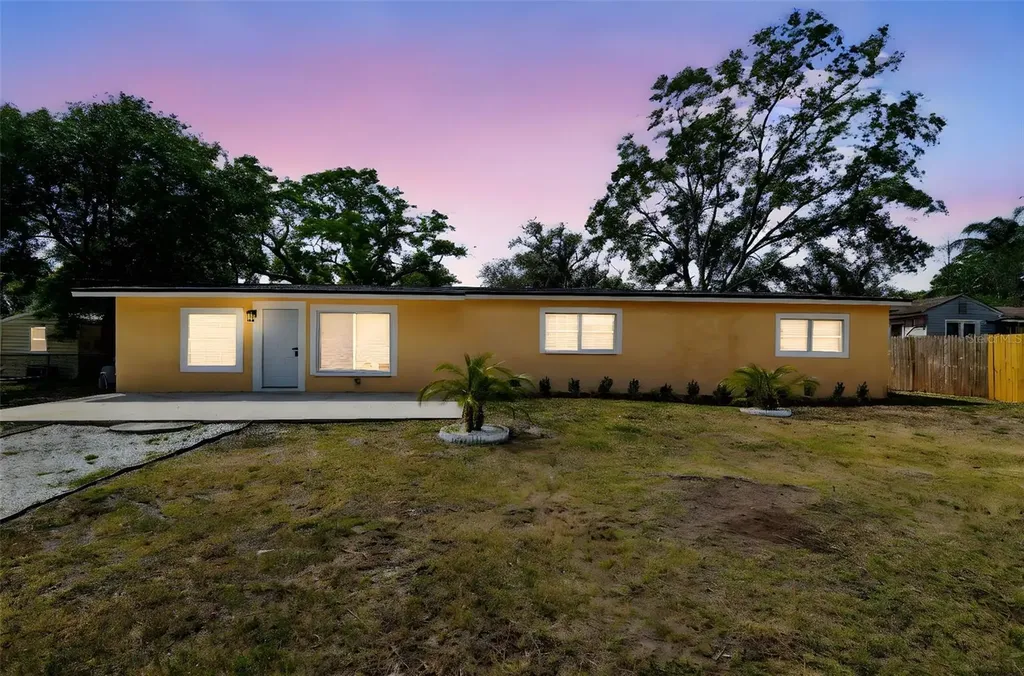 3414 Lindsey Street Dover FL 33527