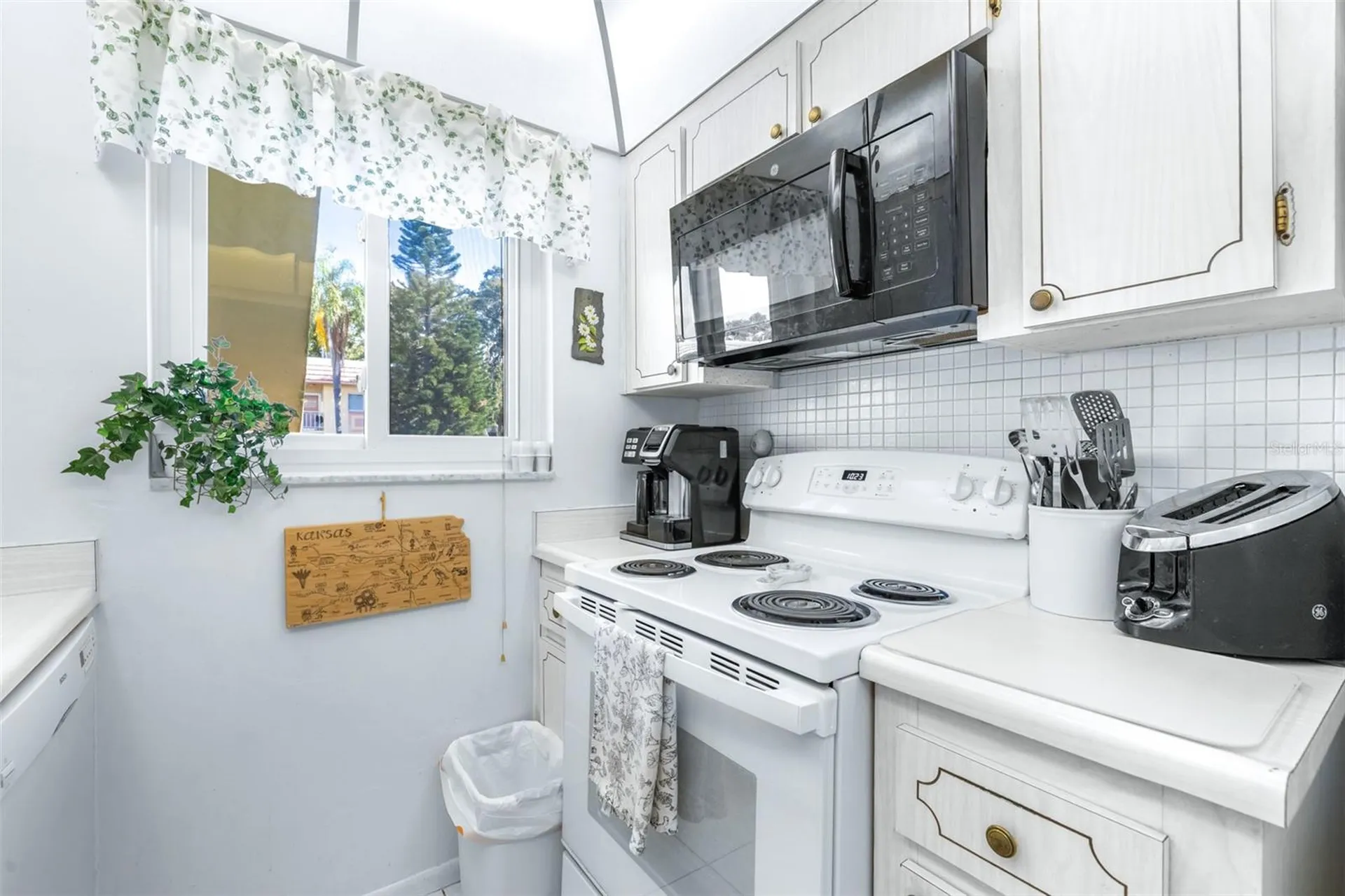 2001 Greenbriar Boulevard Clearwater FL 33763
