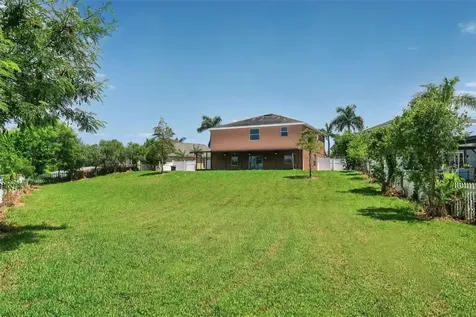 556 19th Street NW Ruskin FL 33570