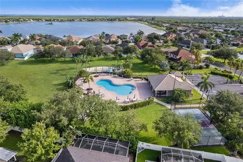 556 19th Street NW Ruskin FL 33570