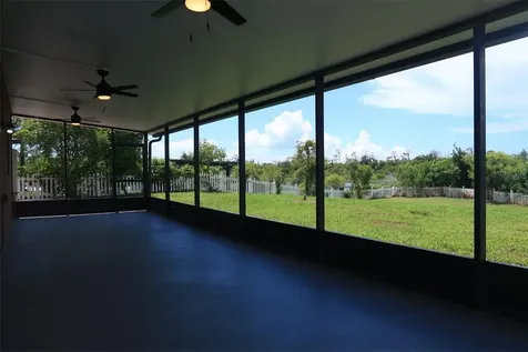 556 19th Street NW Ruskin FL 33570