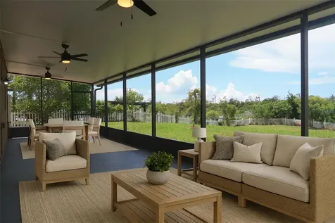 556 19th Street NW Ruskin FL 33570