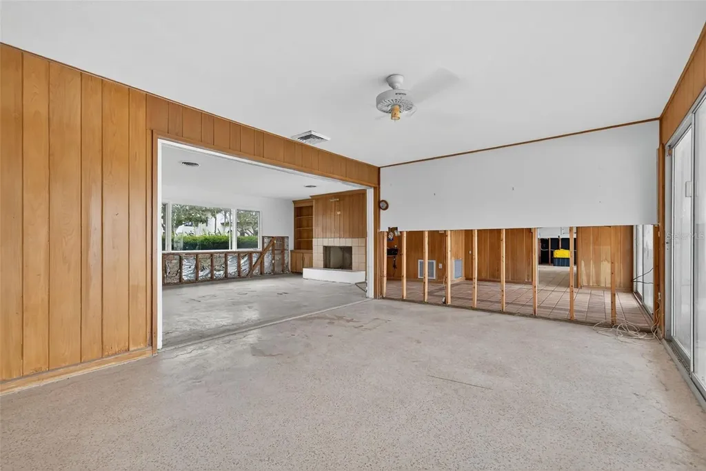 377 S Shore Drive Sarasota FL 34234