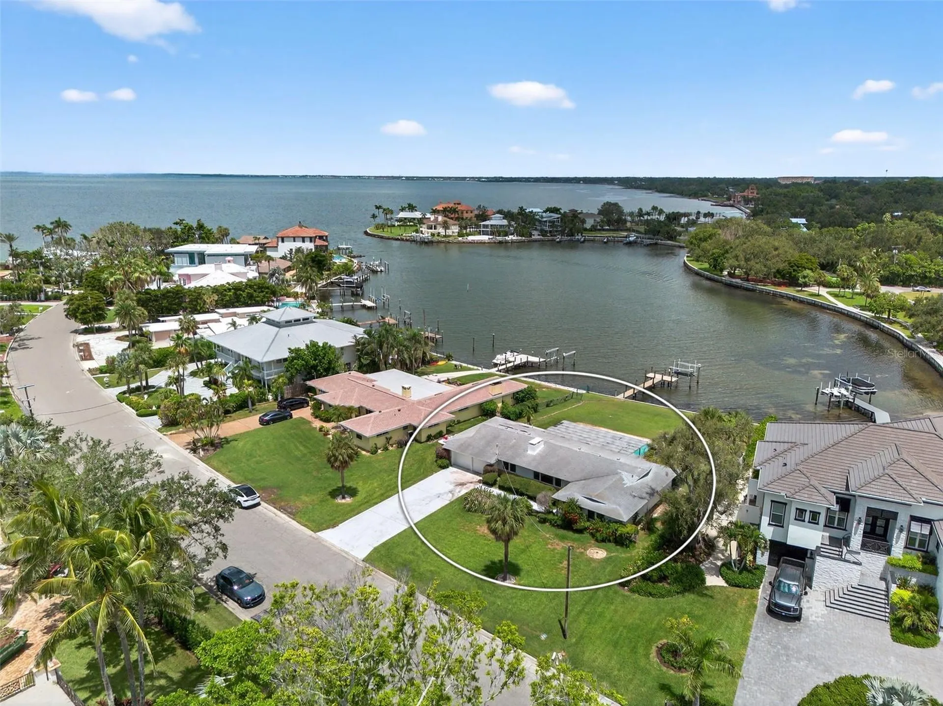 377 S Shore Drive Sarasota FL 34234