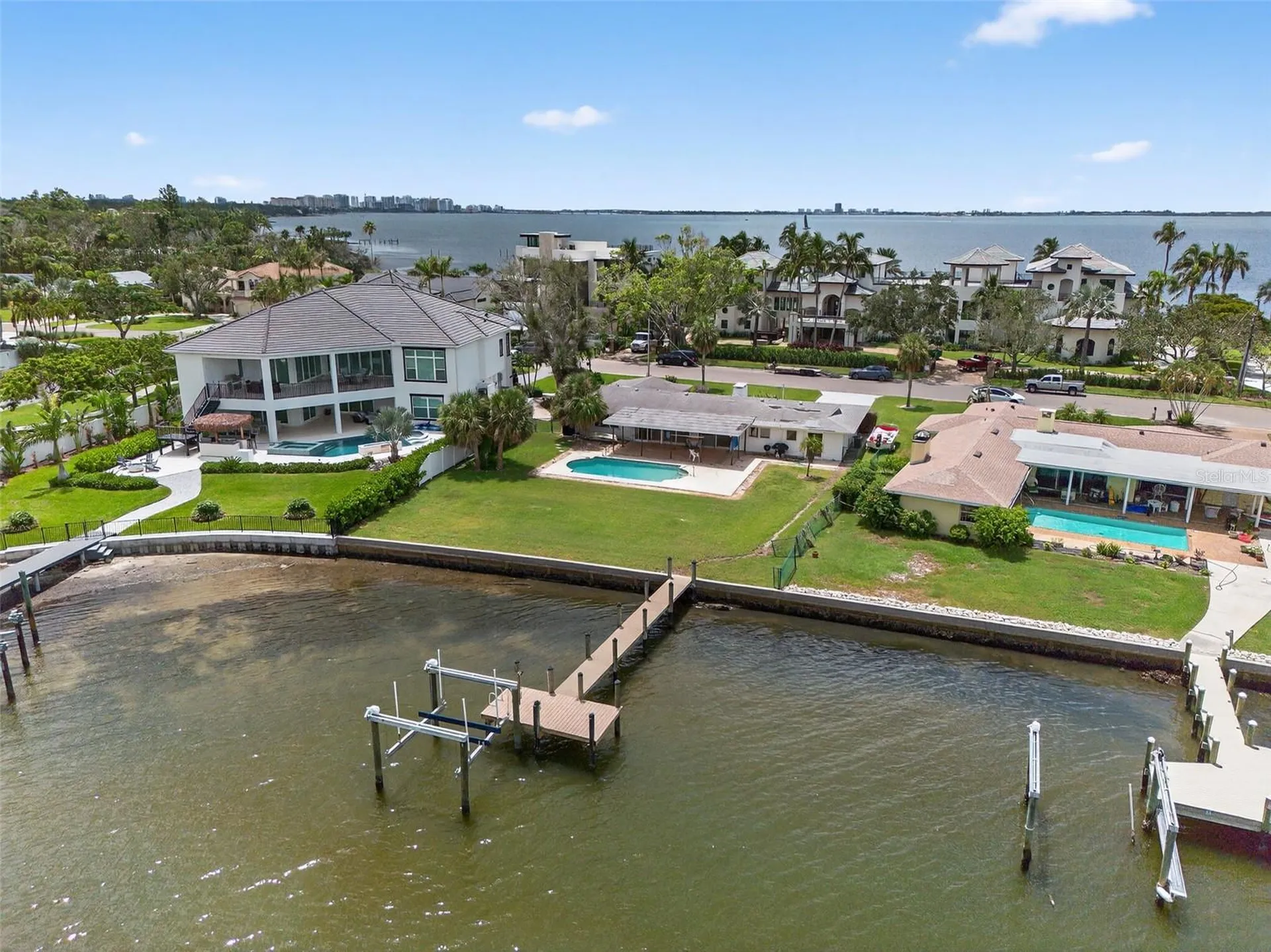 377 S Shore Drive Sarasota FL 34234