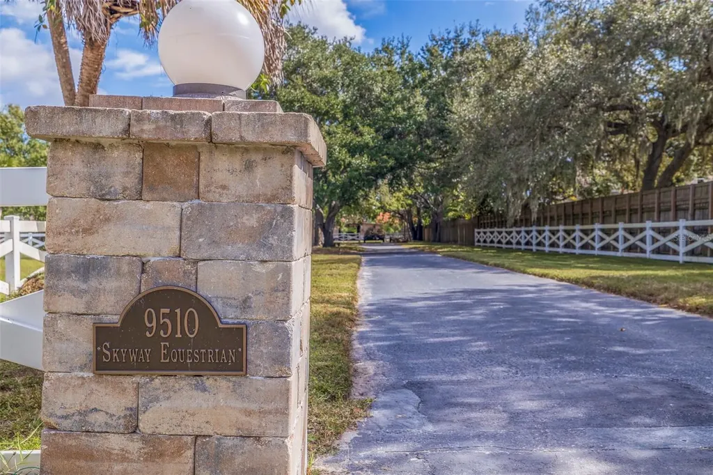 9510 36th Avenue E Palmetto FL 34221