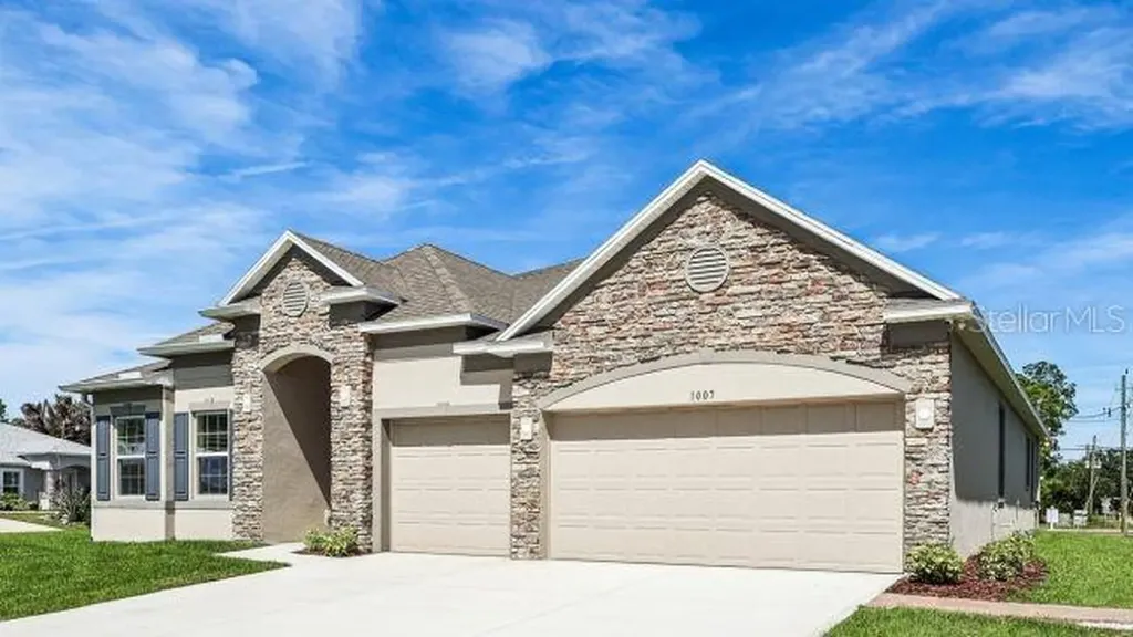12899 Florida Avenue Astatula FL 34705