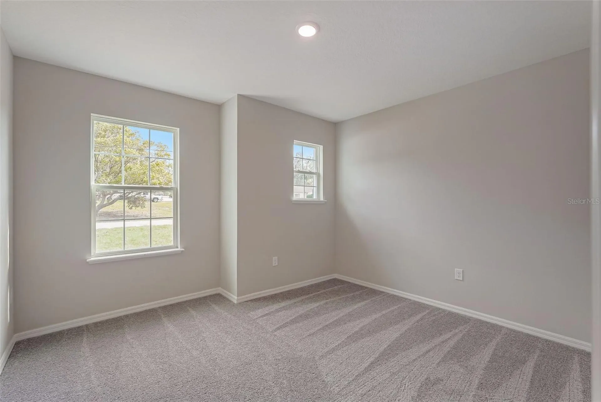 12899 Stillwater Avenue Astatula FL 34705