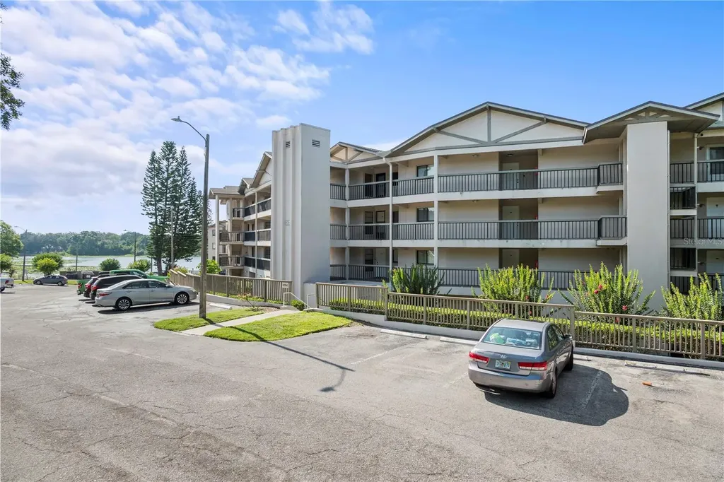 1054 Lotus Cove Court Altamonte Springs FL 32714