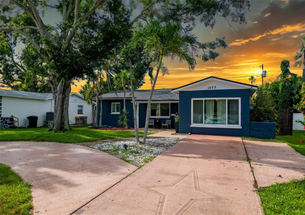 1859 Oklahoma Avenue NE St Petersburg FL 33703