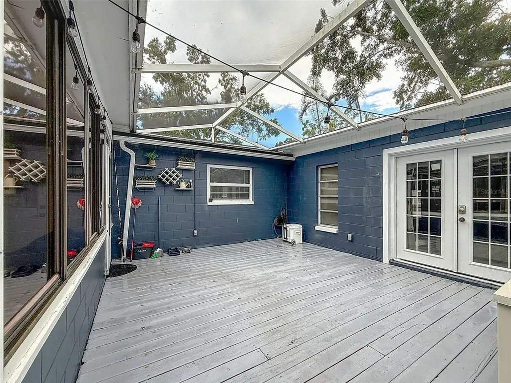 1859 Oklahoma Avenue NE St Petersburg FL 33703