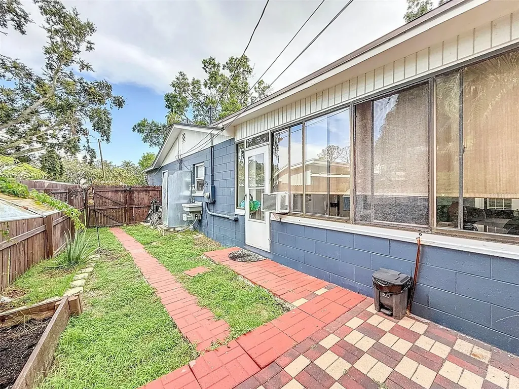 1859 Oklahoma Avenue NE St Petersburg FL 33703