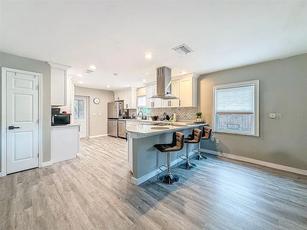 1859 Oklahoma Avenue NE St Petersburg FL 33703