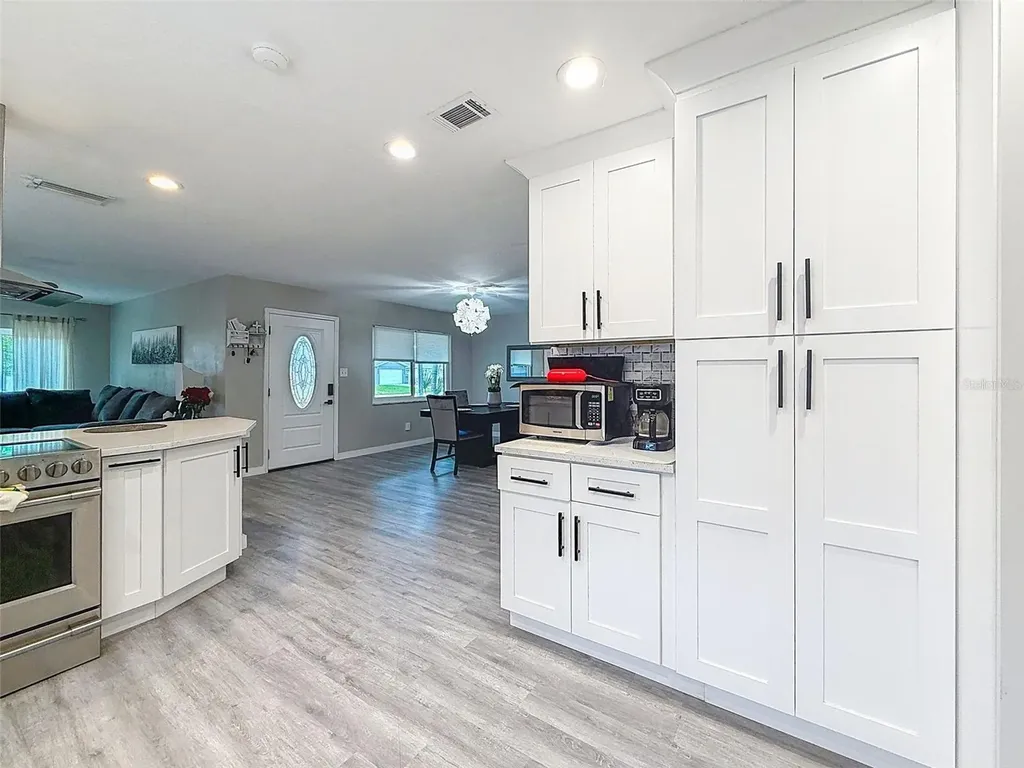 1859 Oklahoma Avenue NE St Petersburg FL 33703