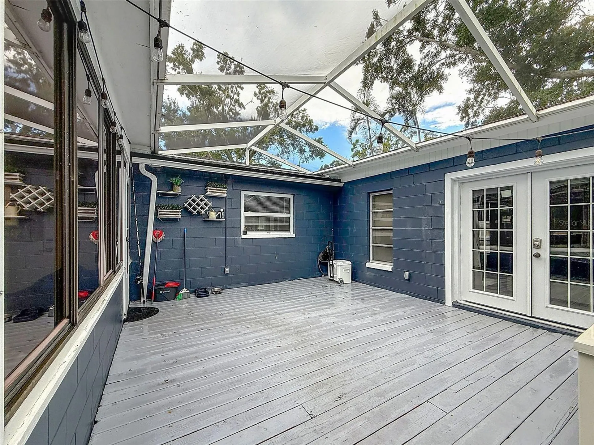1859 Oklahoma Avenue NE St Petersburg FL 33703
