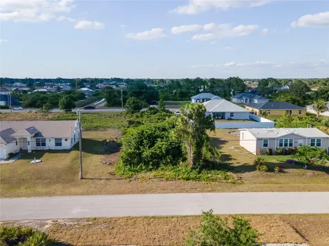 2612 24th Street SW Lehigh Acres FL 33976