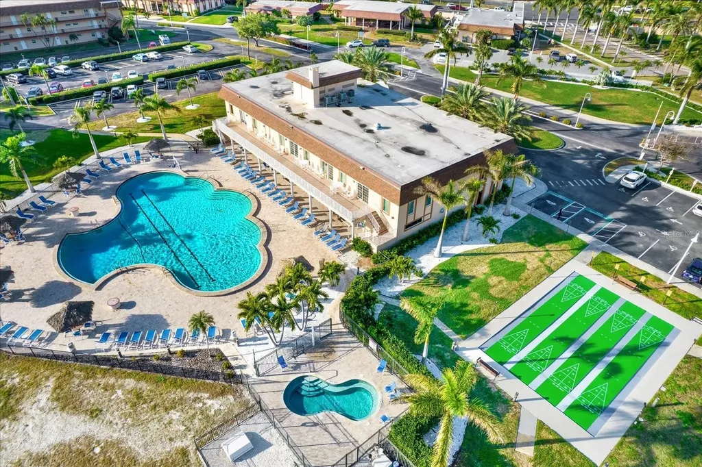 4900 Brittany Drive S St Petersburg FL 33715