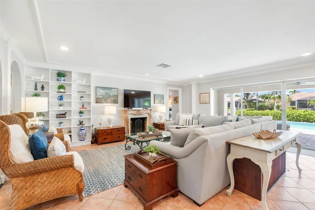 396 Bob White Drive Sarasota FL 34236