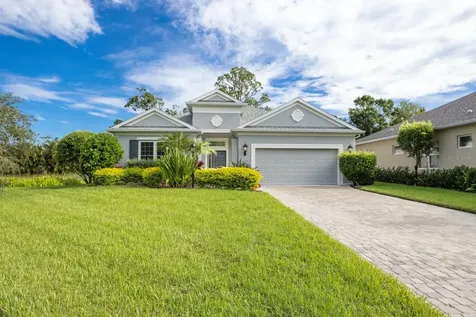 3803 Woodcliff Lake Terrace Sarasota FL 34243