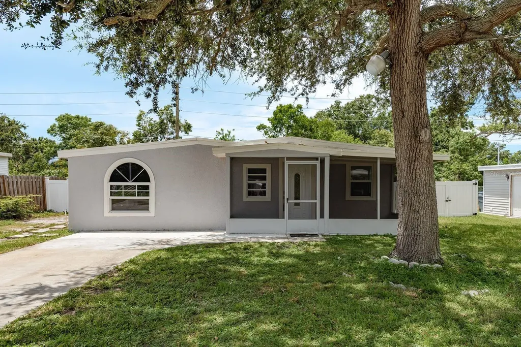 130 Melody Lane Largo FL 33771