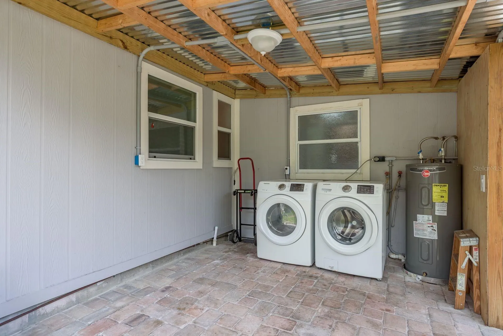 130 Melody Lane Largo FL 33771