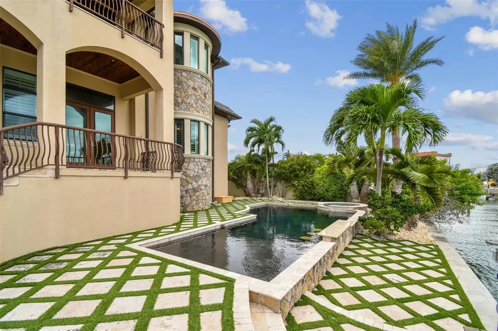 5405 Leilani Drive St Pete Beach FL 33706