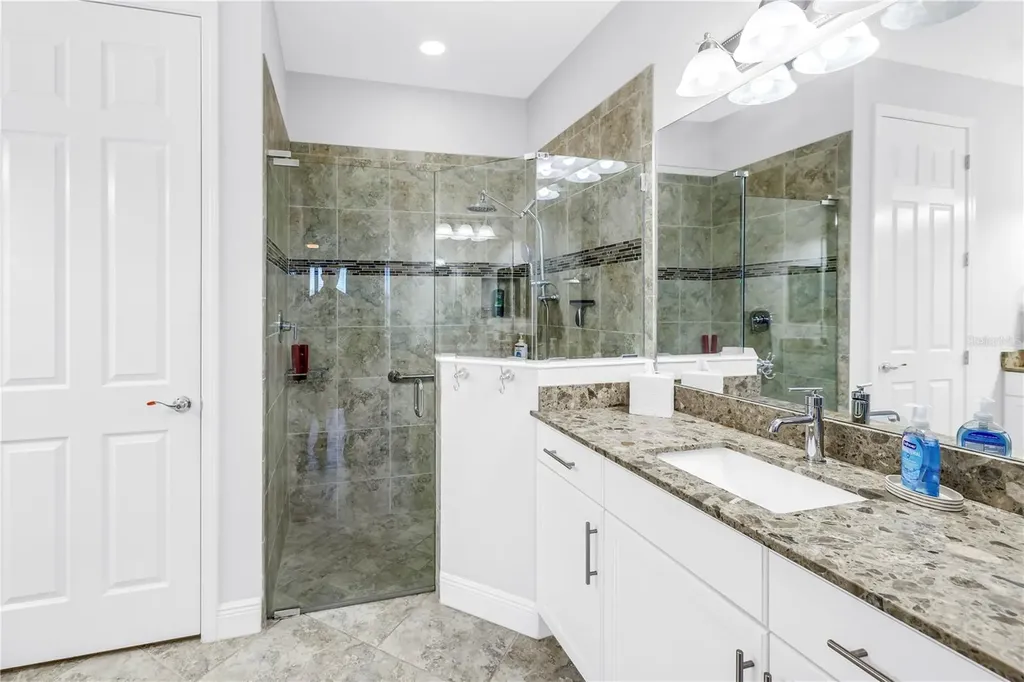 7604 Registrar Way Sarasota FL 34243
