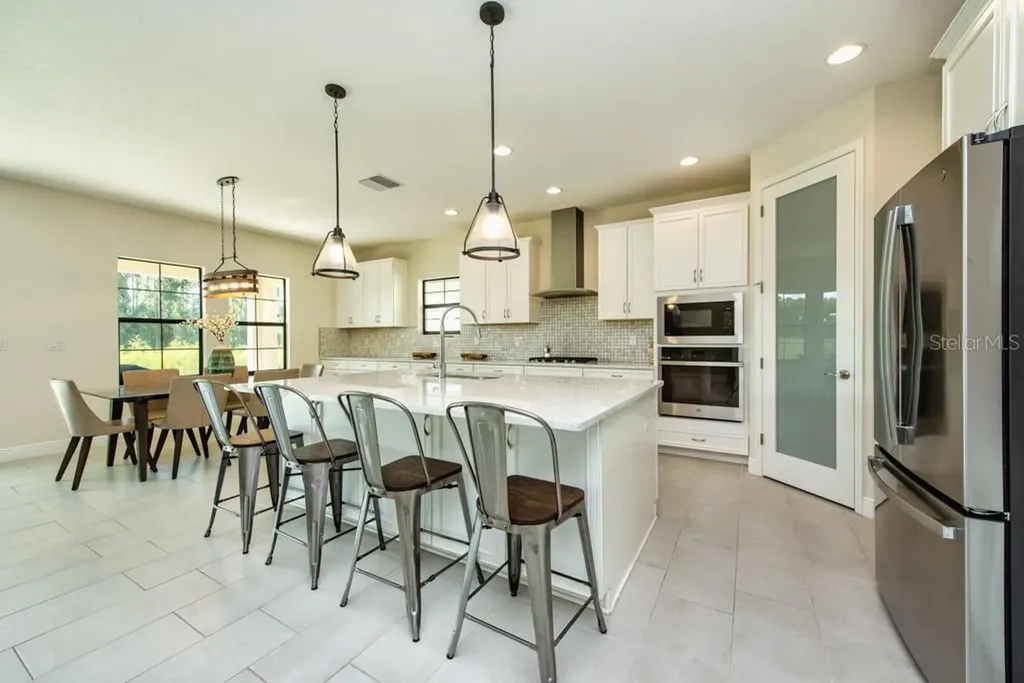 14529 Woodland Spur Drive Lithia FL 33547