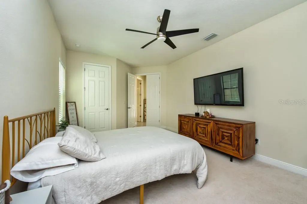 14529 Woodland Spur Drive Lithia FL 33547