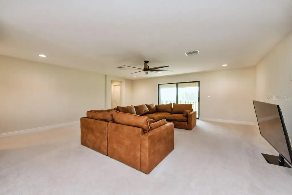14529 Woodland Spur Drive Lithia FL 33547