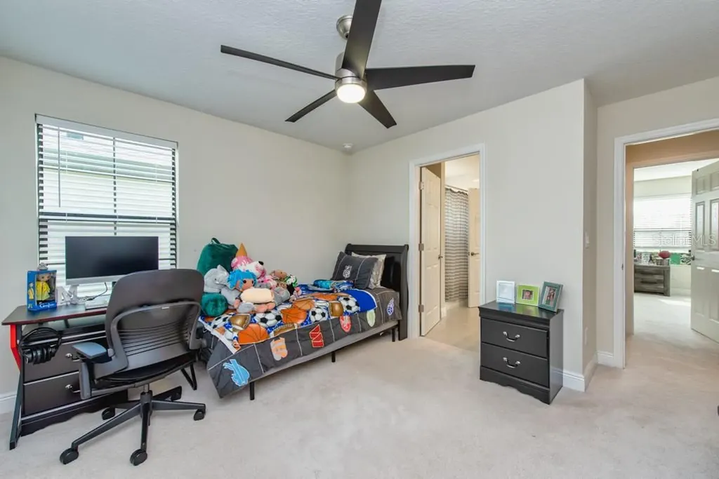 14529 Woodland Spur Drive Lithia FL 33547