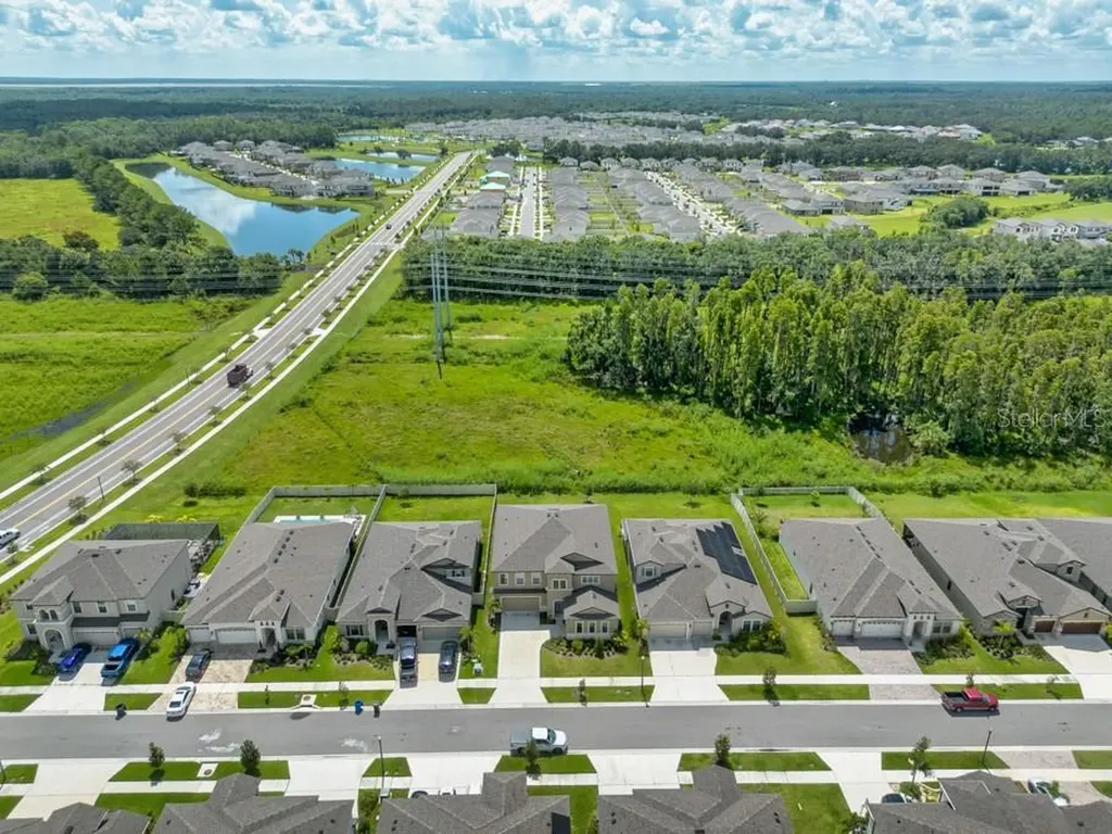 14529 Woodland Spur Drive Lithia FL 33547