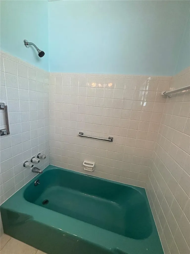 9950 52nd Terrace N St Petersburg FL 33708