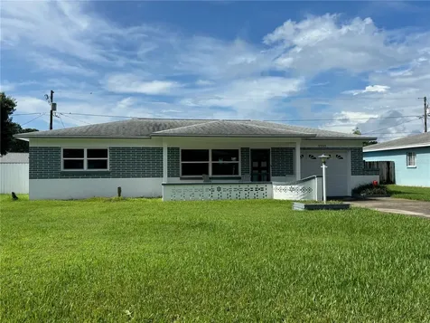 9950 52nd Terrace N St Petersburg FL 33708