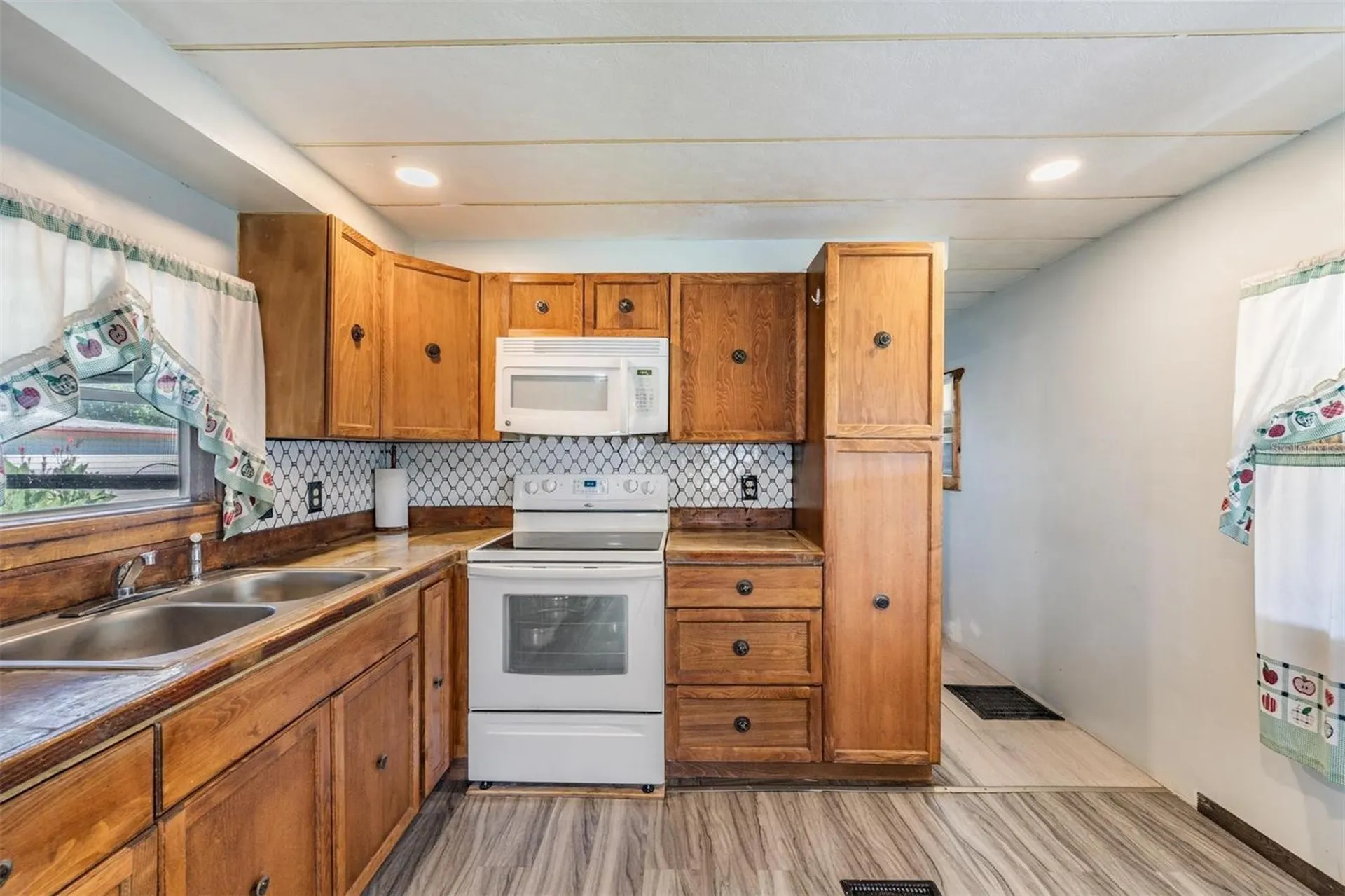 39601 Elgin Drive Zephyrhills FL 33542