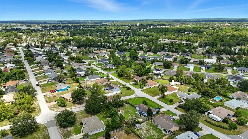 3154 Lynnhaven Street Deltona FL 32738