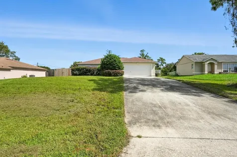 3154 Lynnhaven Street Deltona FL 32738