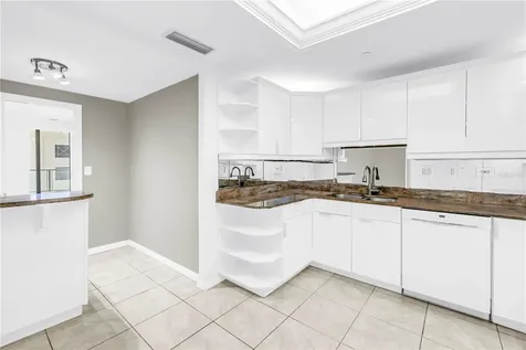 1 Beach Drive SE St Petersburg FL 33701