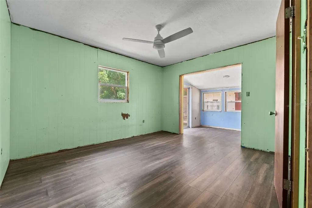 330 W 4th Street Frostproof FL 33843