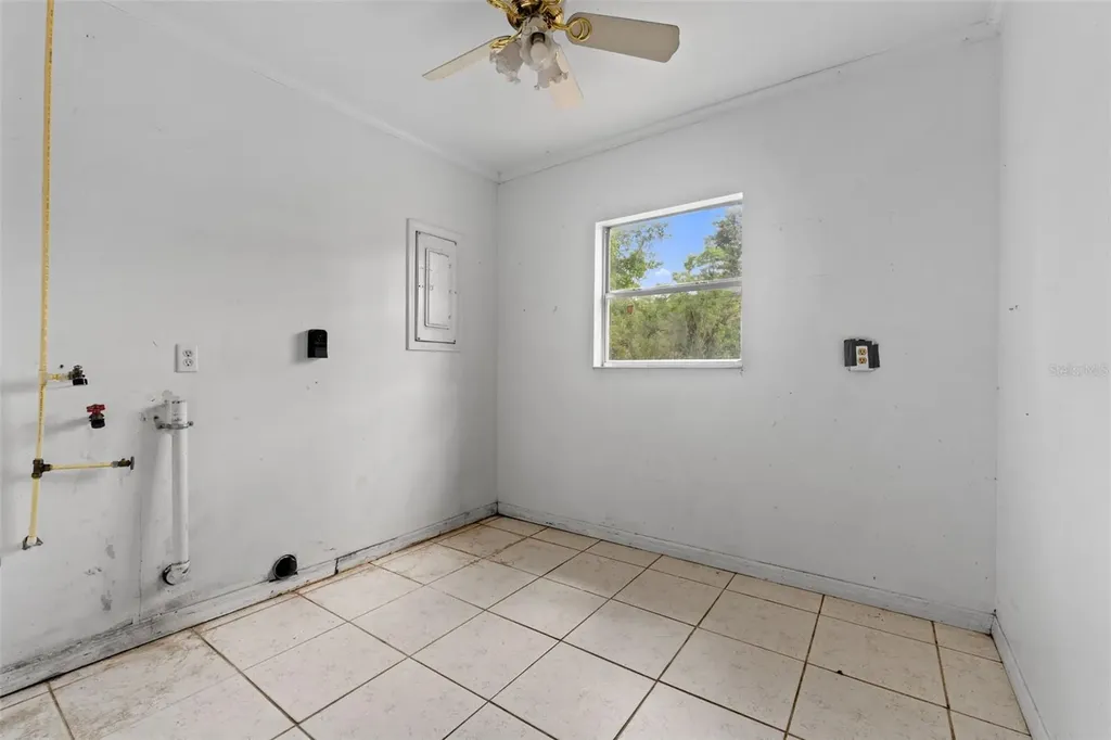 330 W 4th Street Frostproof FL 33843