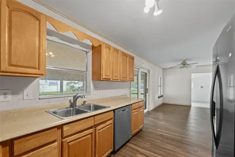 330 W 4th Street Frostproof FL 33843