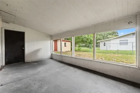 330 W 4th Street Frostproof FL 33843