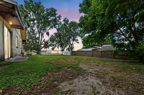 330 W 4th Street Frostproof FL 33843