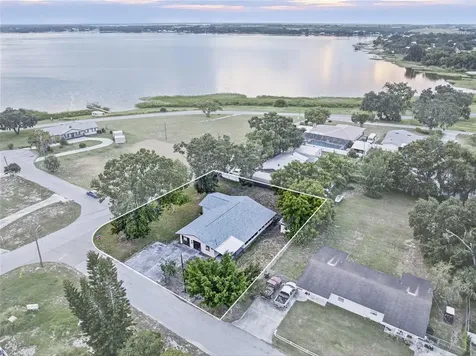 330 W 4th Street Frostproof FL 33843