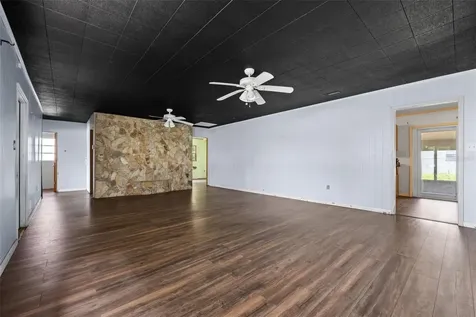 330 W 4th Street Frostproof FL 33843