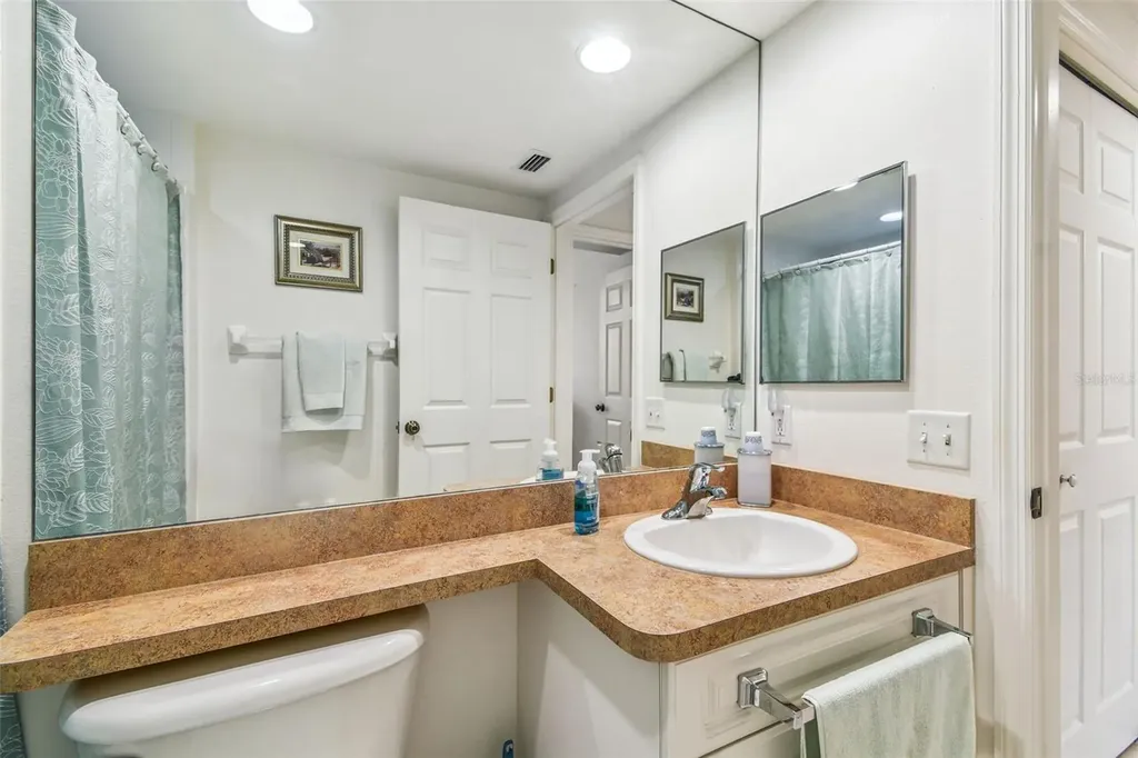 960 Starkey Road Largo FL 33771