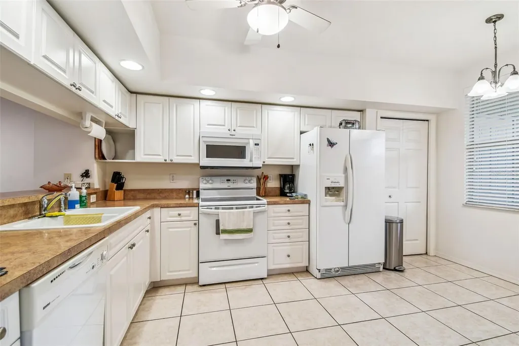 960 Starkey Road Largo FL 33771